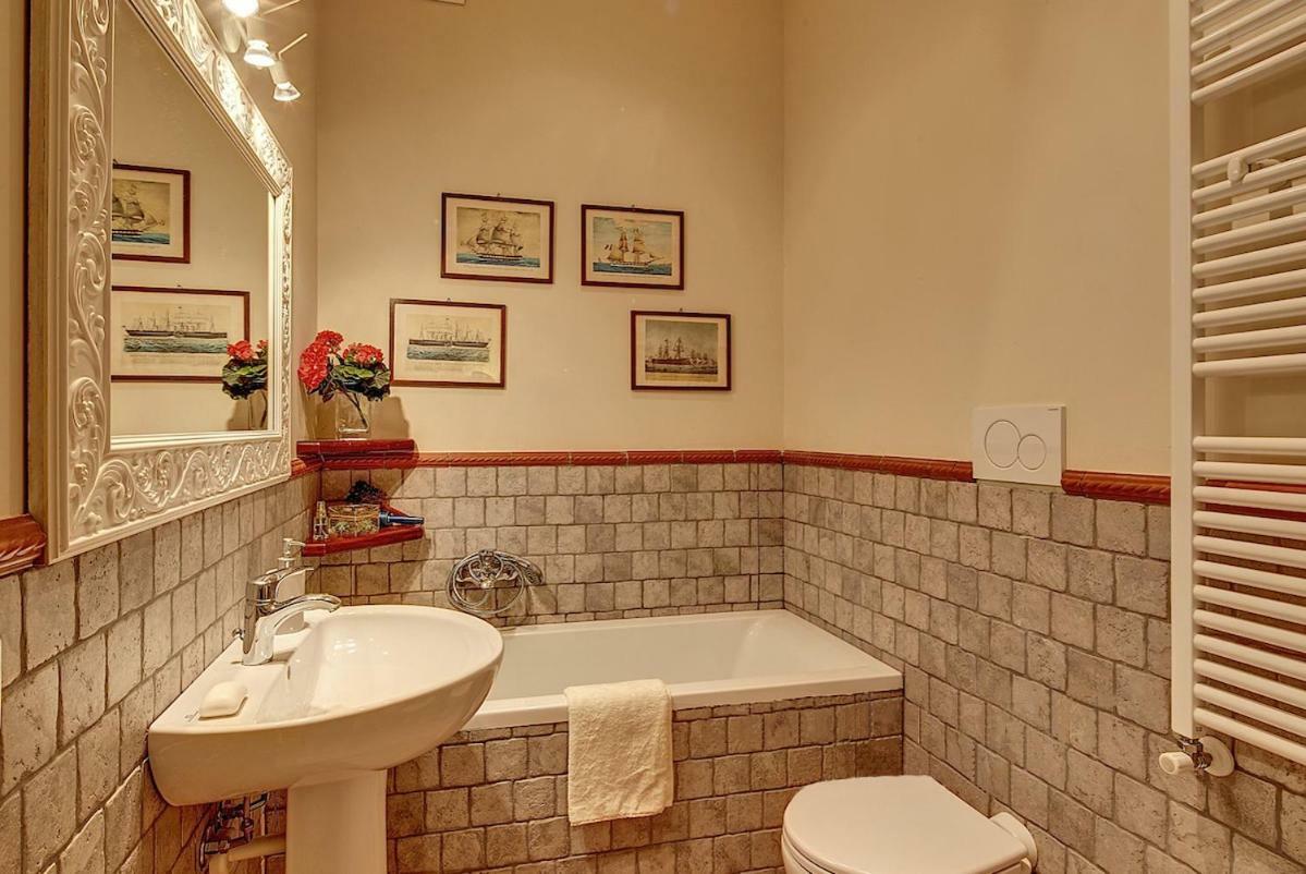 Il Giardino Sulle Mura Apartment ลุคคา ภายนอก รูปภาพ