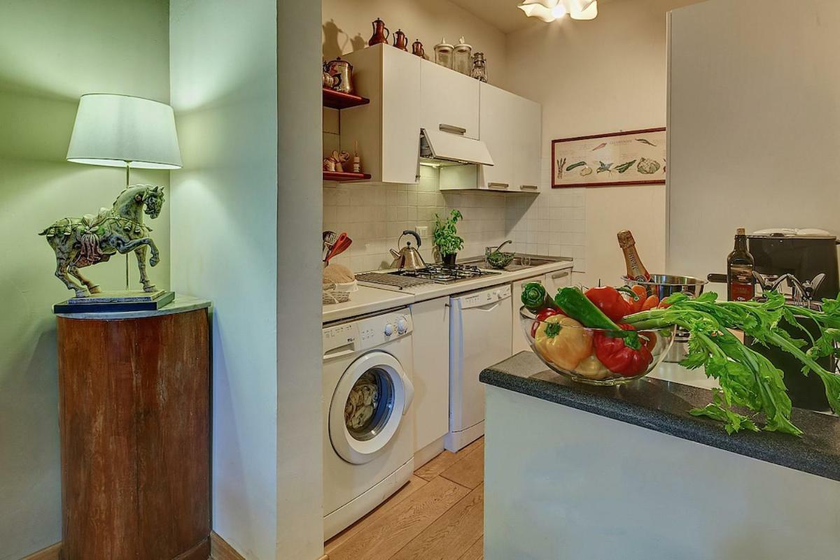 Il Giardino Sulle Mura Apartment ลุคคา ภายนอก รูปภาพ