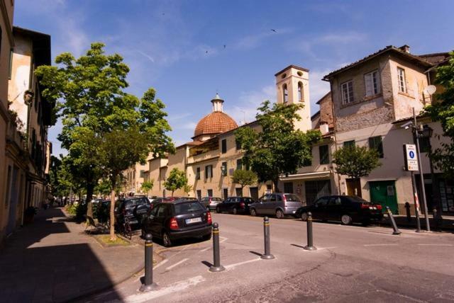 Il Giardino Sulle Mura Apartment ลุคคา ภายนอก รูปภาพ